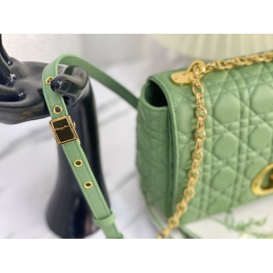 Replica Borsa Christian Dior Grande Dior Caro Verde Replica Borsa Christian Dior Grande Dior Caro Verde