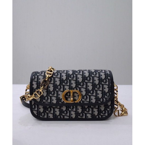 Replica Borsa Christian Dior 30 Montaigne Avenue Blu scuro Replica Borsa Christian Dior 30 Montaigne Avenue Blu scuro