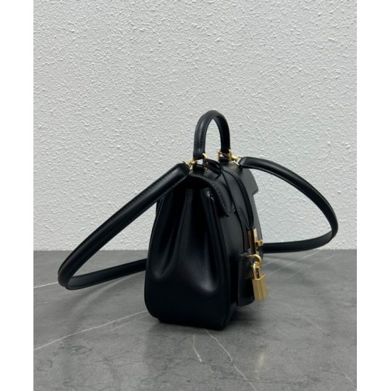Replica Borsa Celine Mini 16 Pelle di vitello naturale Nera Replica Borsa Celine Mini 16 Pelle di vitello naturale Nera