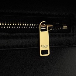 Borsa Celine Teen Triomphe in pelle di vitello lucida nera