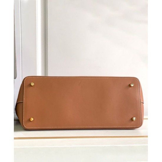 Replica Borsa Celine Conti in morbida pelle di vitello caffè Replica Borsa Celine Conti in morbida pelle di vitello caffè