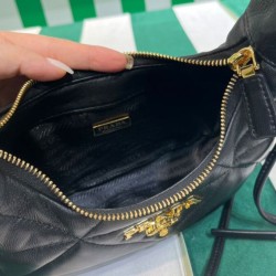 Mini borsa Prada in pelle nappa con impunture 1BA384 Nera