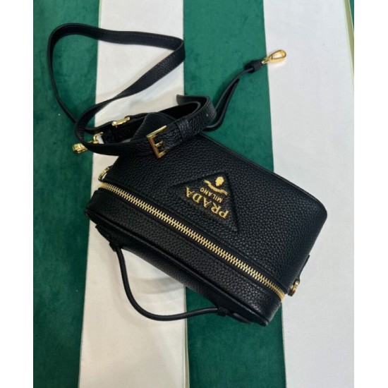 Replica Miniborsa Prada in pelle 1BH202 Nera Replica Miniborsa Prada in pelle 1BH202 Nera