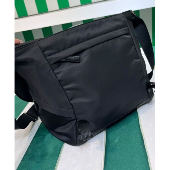 Replica Borsa a tracolla Prada Re-Nylon e Saffiano 2VD052 Nera Replica Borsa a tracolla Prada Re-Nylon e Saffiano 2VD052 Nera