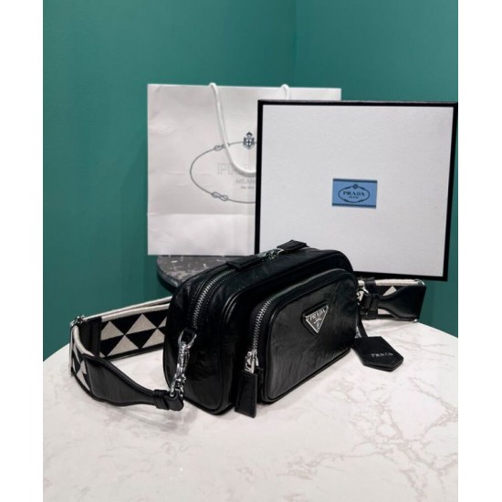 Replica Borsa a tracolla multitasche Prada Nappa in pelle anticata 1BH198 Nera Replica Borsa a tracolla multitasche Prada Nappa in pelle anticata 1BH198 Nera