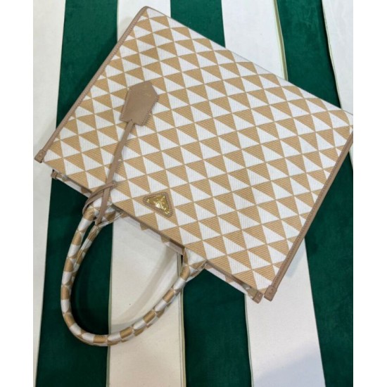 Replica Borsa Prada grande Prada Symbole in tessuto ricamato 1BA356 Crema Replica Borsa Prada grande Prada Symbole in tessuto ricamato 1BA356 Crema