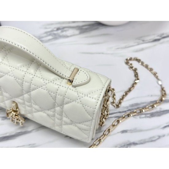 Replica Christian Dior Miss Dior Lady Dior Mini Borsa Bianca Replica Christian Dior Miss Dior Lady Dior Mini Borsa Bianca