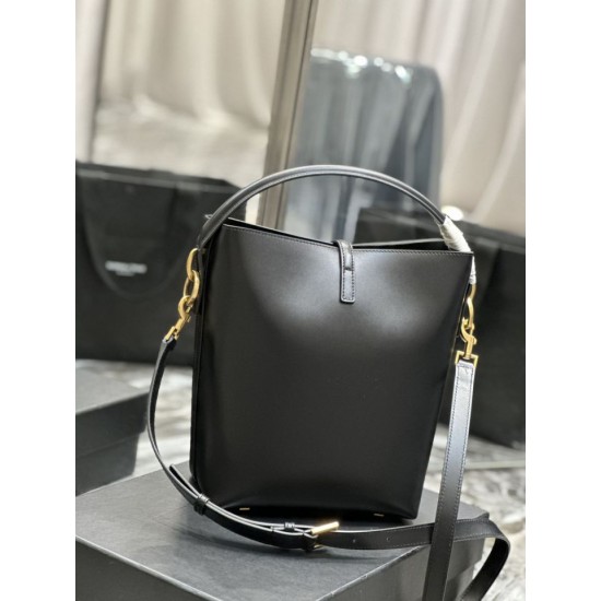 Replica Borsa a secchiello YSL Saint Laurent Le 5 A 7 Nera Replica Borsa a secchiello YSL Saint Laurent Le 5 A 7 Nera