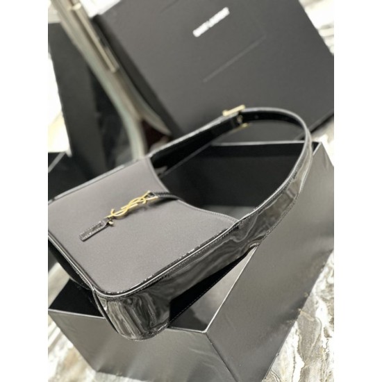 Replica Borsa hobo YSL Saint Laurent Le 5 A 7 Cassander 23 cm Nera Replica Borsa hobo YSL Saint Laurent Le 5 A 7 Cassander 23 cm Nera