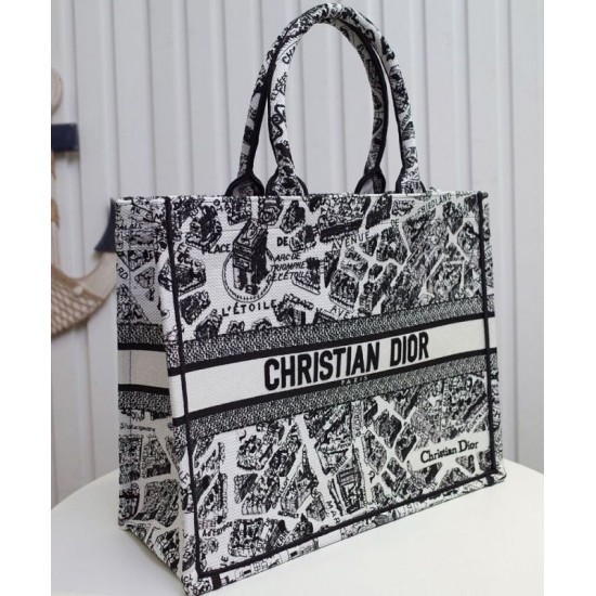 Replica Christian Dior Large Dior Book Tote Borsa con motivo Plan de Paris ricamato nera / bianca Replica Christian Dior Large Dior Book Tote Borsa con motivo Plan de Paris ricamato nera / bianca