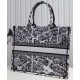 Replica Christian Dior Large Dior Book Tote Borsa con motivo Plan de Paris ricamato nera / bianca Replica Christian Dior Large Dior Book Tote Borsa con motivo Plan de Paris ricamato nera / bianca