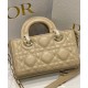 Replica Borsa Christian Dior Micro Lady d-Joy Latte Patent Cannage Vitello Albicocca Replica Borsa Christian Dior Micro Lady d-Joy Latte Patent Cannage Vitello Albicocca