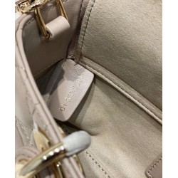 Borsa Christian Dior Small Lady D-Joy Latte Patent Cannage Vitello Albicocca