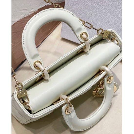 Replica Christian Dior Small Lady D-Joy Bag Latte Patent Cannage Calfskin Cream Replica Christian Dior Small Lady D-Joy Bag Latte Patent Cannage Calfskin Cream