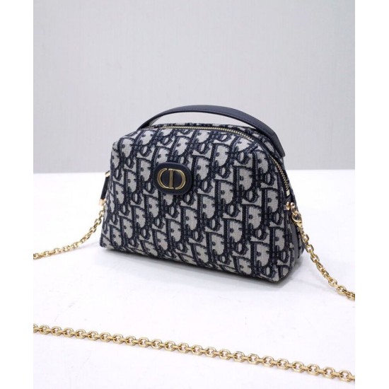 Replica Borsa Christian Dior Mini 30 Montaigne D-Cosy blu scuro Replica Borsa Christian Dior Mini 30 Montaigne D-Cosy blu scuro