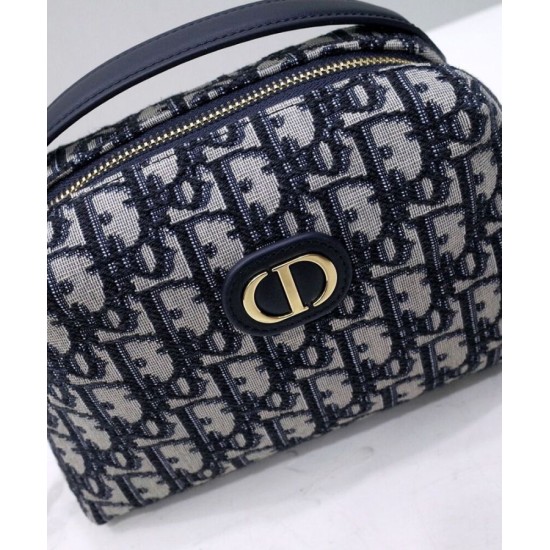Replica Borsa Christian Dior Mini 30 Montaigne D-Cosy blu scuro Replica Borsa Christian Dior Mini 30 Montaigne D-Cosy blu scuro