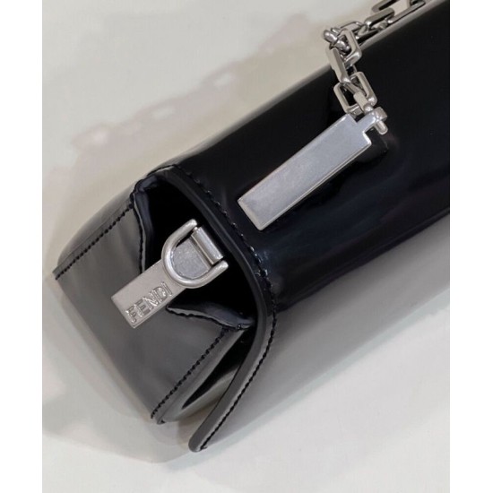 Replica Mini borsa Fendi First Sight 8BS072 nera Replica Mini borsa Fendi First Sight 8BS072 nera
