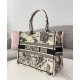 Replica Christian Dior Medium Dior Book Tote Crema Replica Christian Dior Medium Dior Book Tote Crema