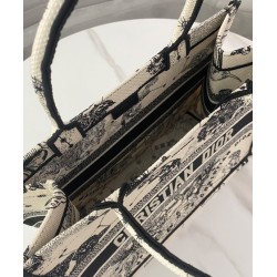 Christian Dior Medium Dior Book Tote Crema