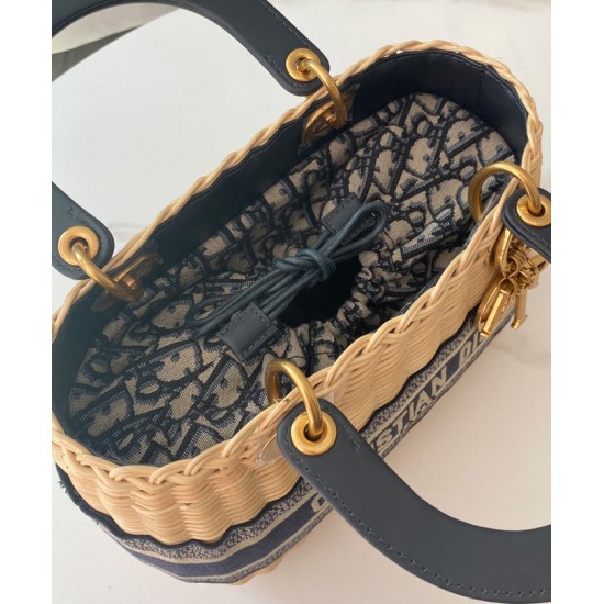 Replica Christian Dior Borsa Lady Dior media albicocca Replica Christian Dior Borsa Lady Dior media albicocca