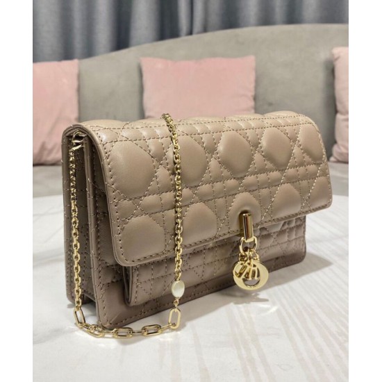 Replica Christian Dior Lady Dior Chain Pouch Albicocca Replica Christian Dior Lady Dior Chain Pouch Albicocca