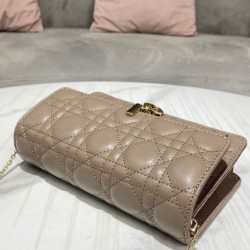 Christian Dior Lady Dior Chain Pouch Albicocca