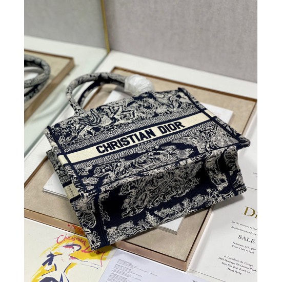 Replica Christian Dior Borsa piccola Dior Book Tote blu scuro Replica Christian Dior Borsa piccola Dior Book Tote blu scuro
