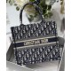 Replica Christian Dior Borsa piccola Dior Book Tote blu scuro Replica Christian Dior Borsa piccola Dior Book Tote blu scuro