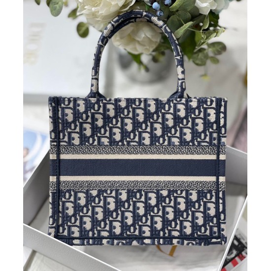 Replica Christian Dior Borsa piccola Dior Book Tote blu scuro Replica Christian Dior Borsa piccola Dior Book Tote blu scuro