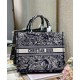 Replica Christian Dior Borsa grande libro Dior blu scuro Replica Christian Dior Borsa grande libro Dior blu scuro