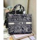 Replica Christian Dior Borsa grande libro Dior blu scuro Replica Christian Dior Borsa grande libro Dior blu scuro