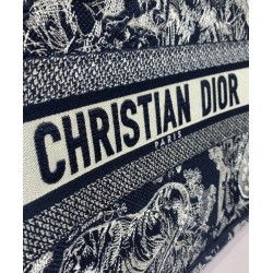 Christian Dior Borsa grande libro Dior blu scuro Christian Dior Borsa grande libro Dior blu scuro
