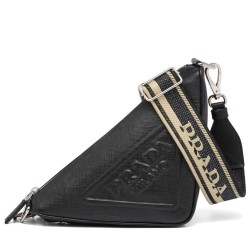 Borsa Triangolo Prada Saffiano Nera