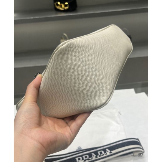 Replica Borsa Triangolo Prada Saffiano Crema Replica Borsa Triangolo Prada Saffiano Crema