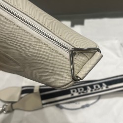 Borsa Triangolo Prada Saffiano Crema