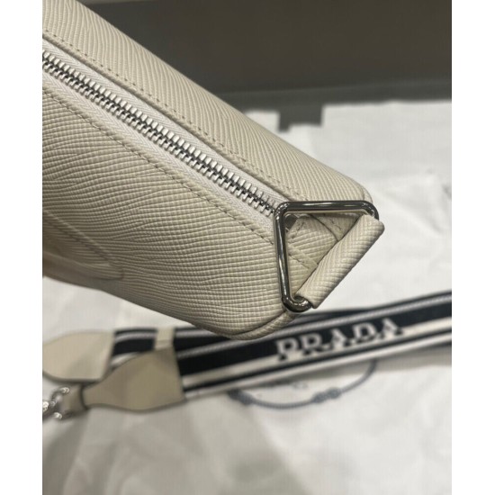 Replica Borsa Triangolo Prada Saffiano Crema Replica Borsa Triangolo Prada Saffiano Crema