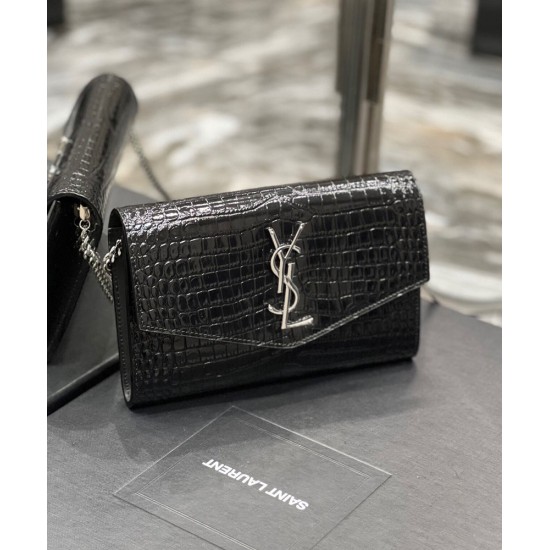 Replica Portafoglio YSL Saint Laurent Uptown Con Catena Pelle Lucida Con Stampa Coccodrillo Nero Replica Portafoglio YSL Saint Laurent Uptown Con Catena Pelle Lucida Con Stampa Coccodrillo Nero
