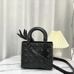 Christian Dior Borsa Lady Dior My Abcdior media in pelle di vitello Cannage nera con motivo diamante