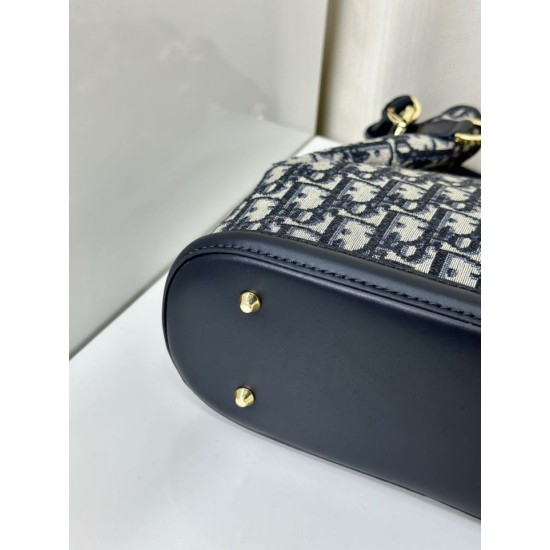 Replica Borsa Christian Dior media C'est Dior Blu Dior Oblique Jacquard Replica Borsa Christian Dior media C'est Dior Blu Dior Oblique Jacquard