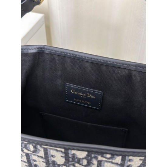 Replica Borsa Christian Dior media C'est Dior Blu Dior Oblique Jacquard Replica Borsa Christian Dior media C'est Dior Blu Dior Oblique Jacquard