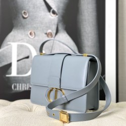 Christian Dior 30 Montaigne Borsa Latte Box Pelle di vitello Azzurro