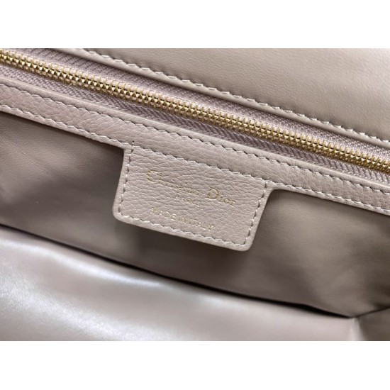 Replica Christian Dior Borsa Dior Caro media in pelle di vitello Cannage grigia Replica Christian Dior Borsa Dior Caro media in pelle di vitello Cannage grigia