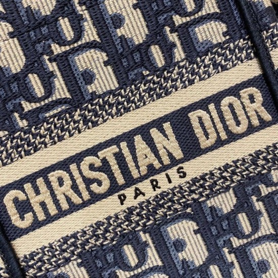 Replica Borsa per telefono Dior Mini Book Tote Ricamo Dior Oblique Blu Replica Borsa per telefono Dior Mini Book Tote Ricamo Dior Oblique Blu