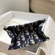 Replica Borsa per telefono Dior Mini Book Tote Ricamo Dior Oblique Blu Replica Borsa per telefono Dior Mini Book Tote Ricamo Dior Oblique Blu