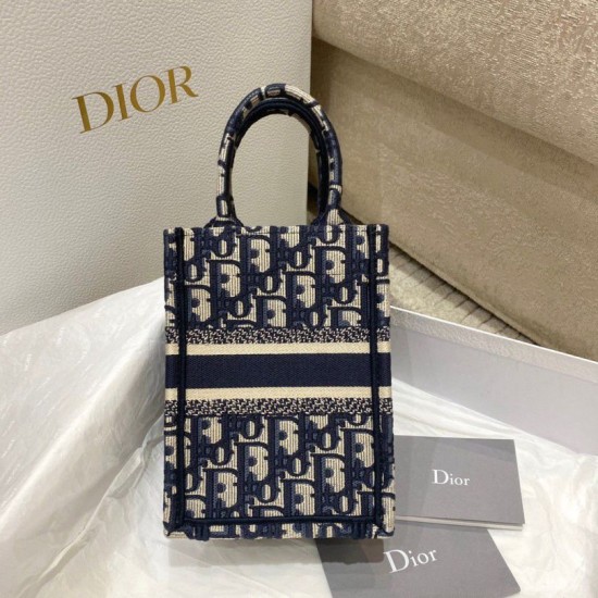 Replica Borsa per telefono Dior Mini Book Tote Ricamo Dior Oblique Blu Replica Borsa per telefono Dior Mini Book Tote Ricamo Dior Oblique Blu