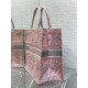 Replica Borsa tote grande per libri Dior Toile de Jouy Sauvage ricamo rosa / grigio Replica Borsa tote grande per libri Dior Toile de Jouy Sauvage ricamo rosa / grigio
