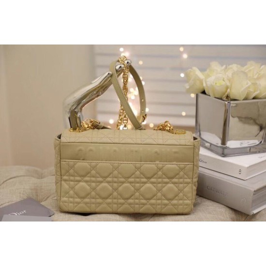 Replica Borsa media Dior Caro Cannage Beige Replica Borsa media Dior Caro Cannage Beige