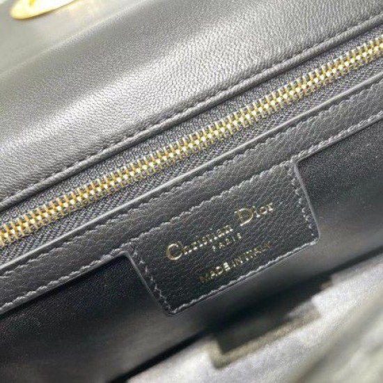 Replica Borsa media Dior Caro Cannage nera Replica Borsa media Dior Caro Cannage nera