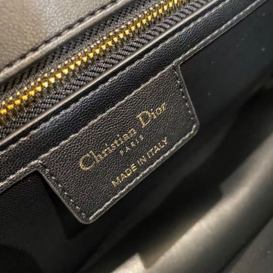 Replica Borsa Caro Dior Grande Cannage Nera Replica Borsa Caro Dior Grande Cannage Nera