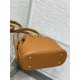 Replica Borsa a secchiello media Dior C'est Saddle in pelle di vitello marrone Replica Borsa a secchiello media Dior C'est Saddle in pelle di vitello marrone